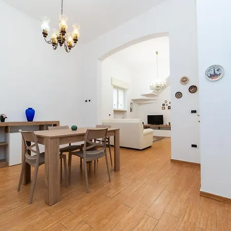 Casa-puccini-altstadt-5-minuten-|-8-km-meer *